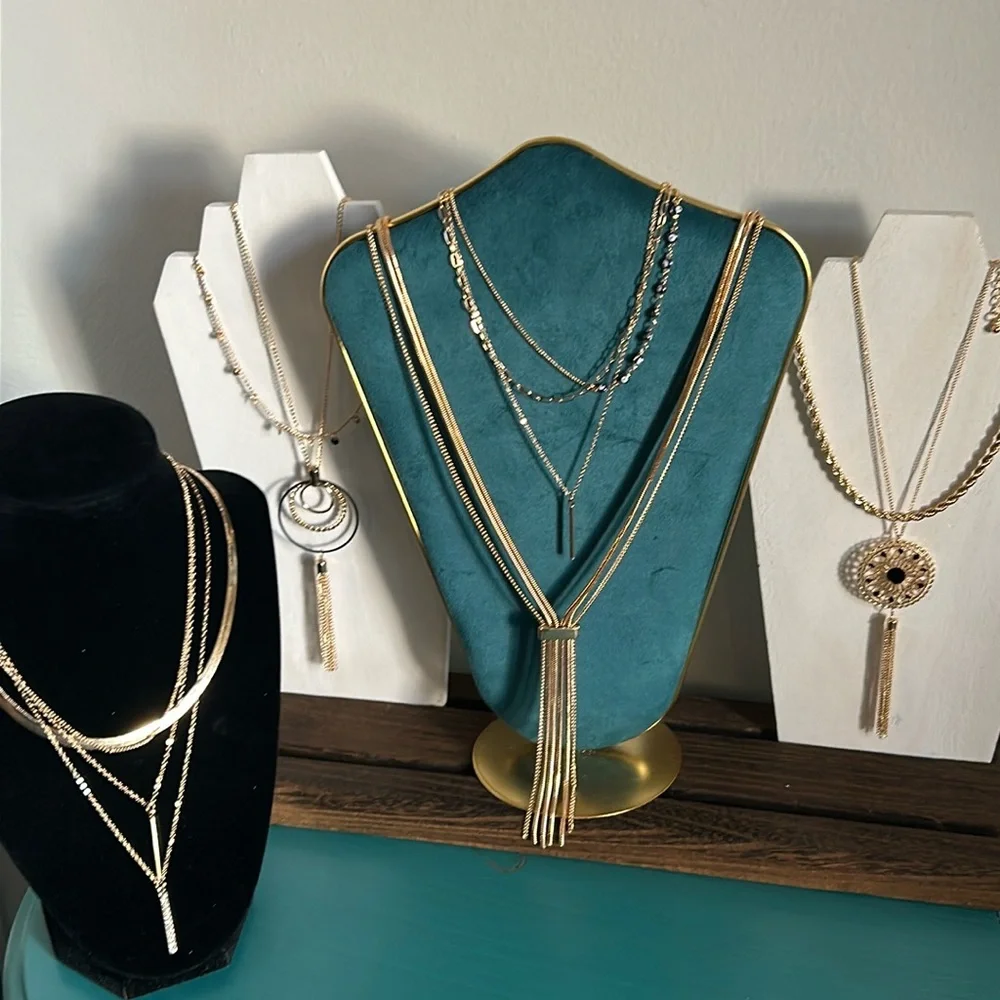 New Lot 8 Piece Gift Christmas Bulk Gold Tone Necklace Fashion Jewelry Set - Picture 1 of 16